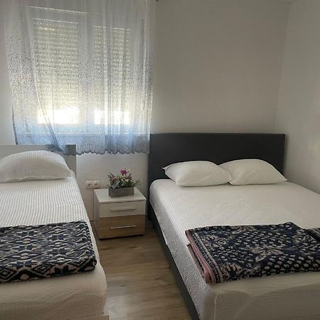 Apartmani Zuti Неум Екстериор снимка