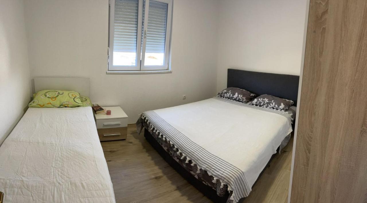 Apartmani Zuti Неум Екстериор снимка