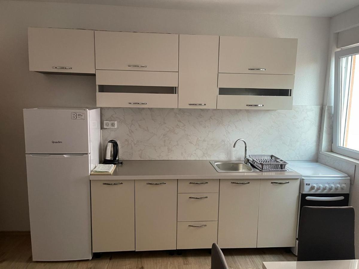 Apartmani Zuti Неум Екстериор снимка