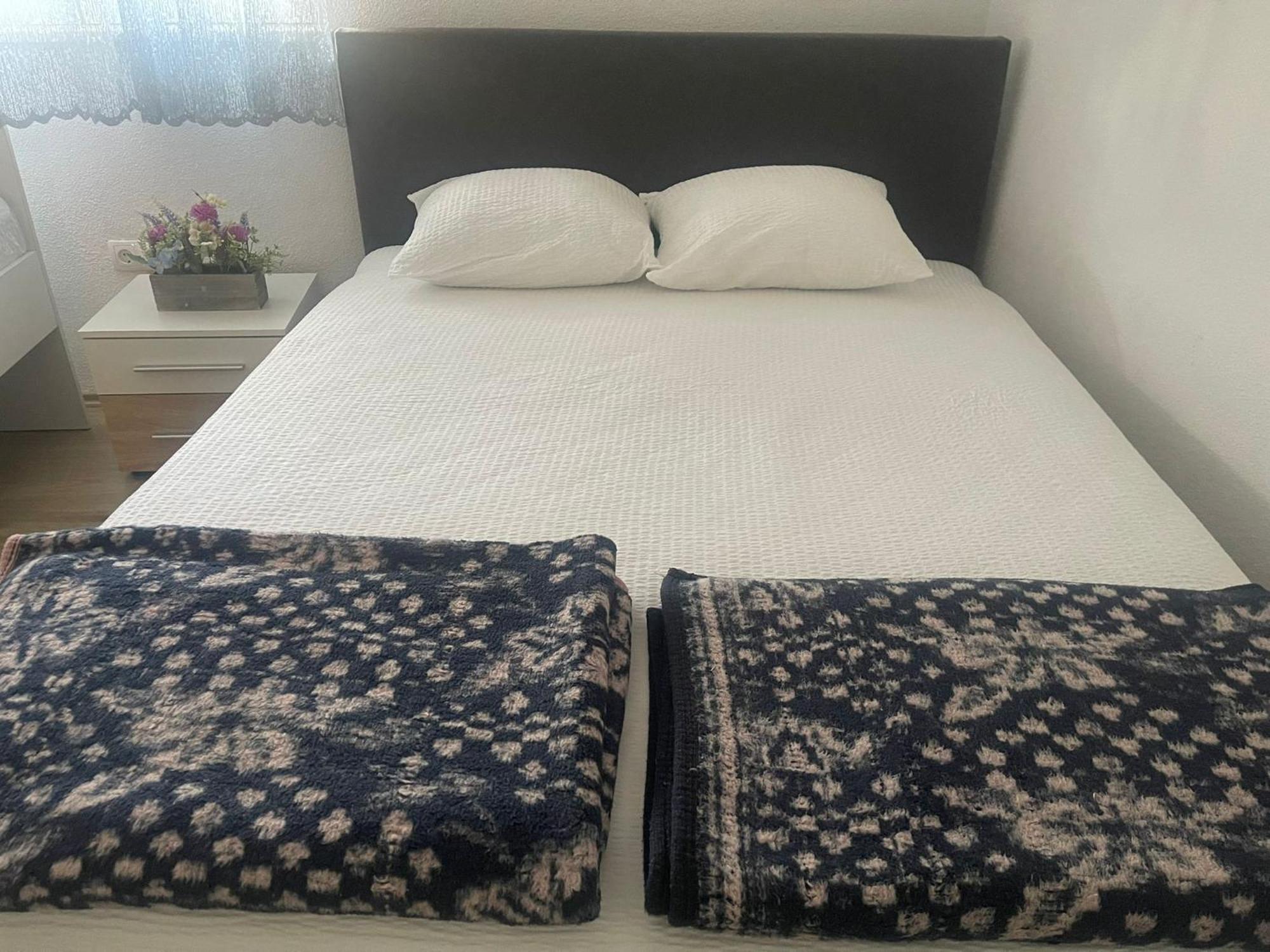 Apartmani Zuti Неум Екстериор снимка