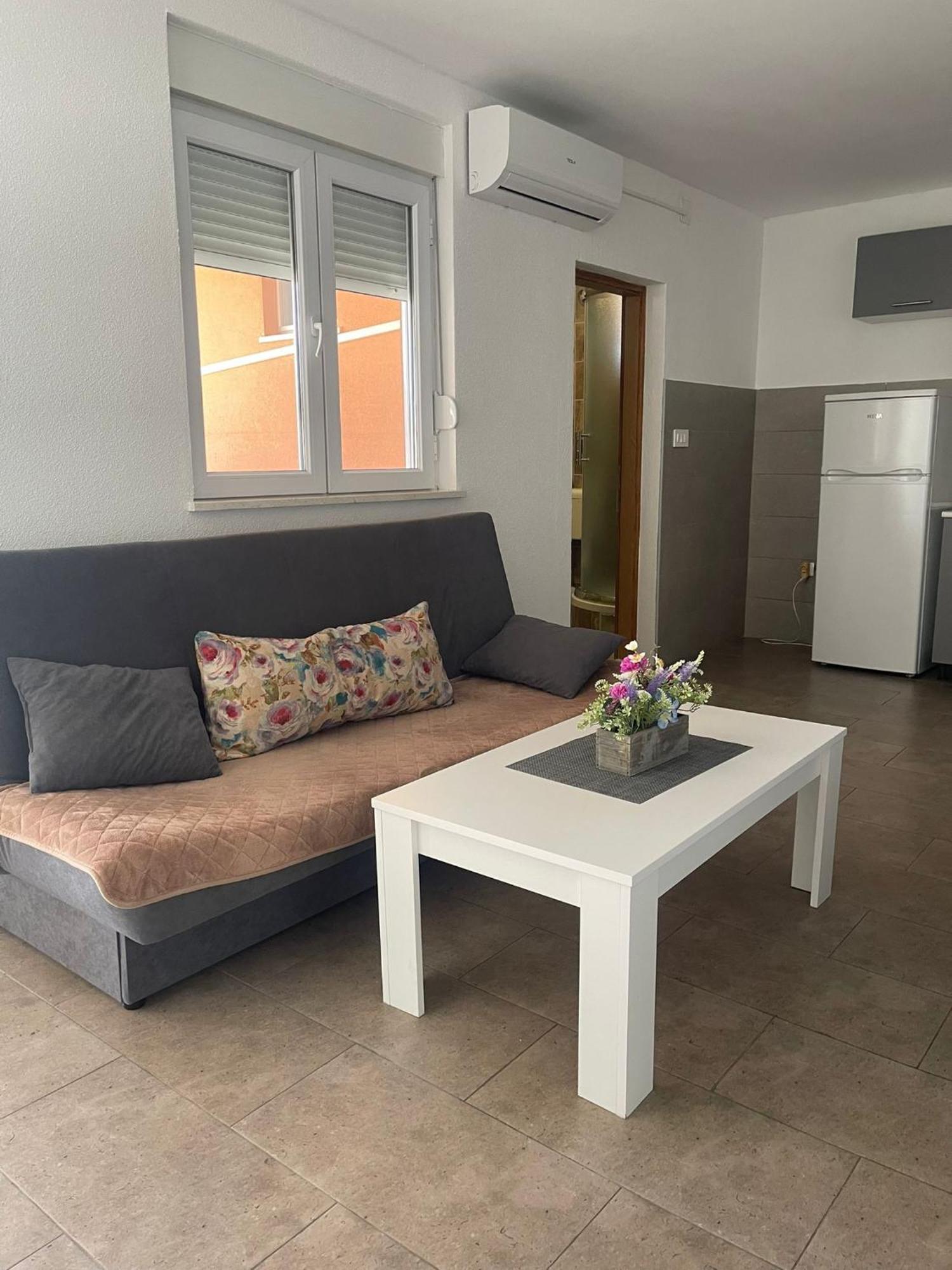 Apartmani Zuti Неум Стая снимка